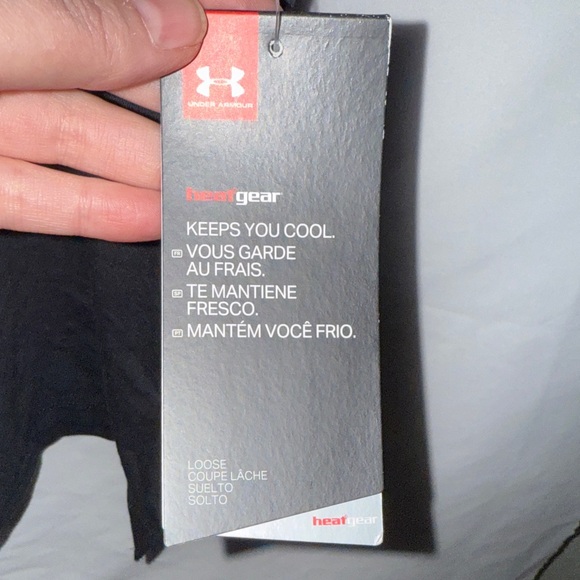 Under Armour Black Sleeveless Top with Patterned Blue Logo - Picture 4 of 9